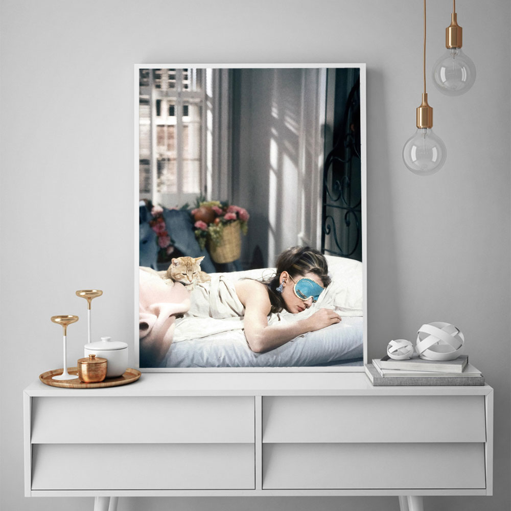 Audrey Hepburn Breakfast Poste - Vintage Fashion Prints For Wall 评论和价格