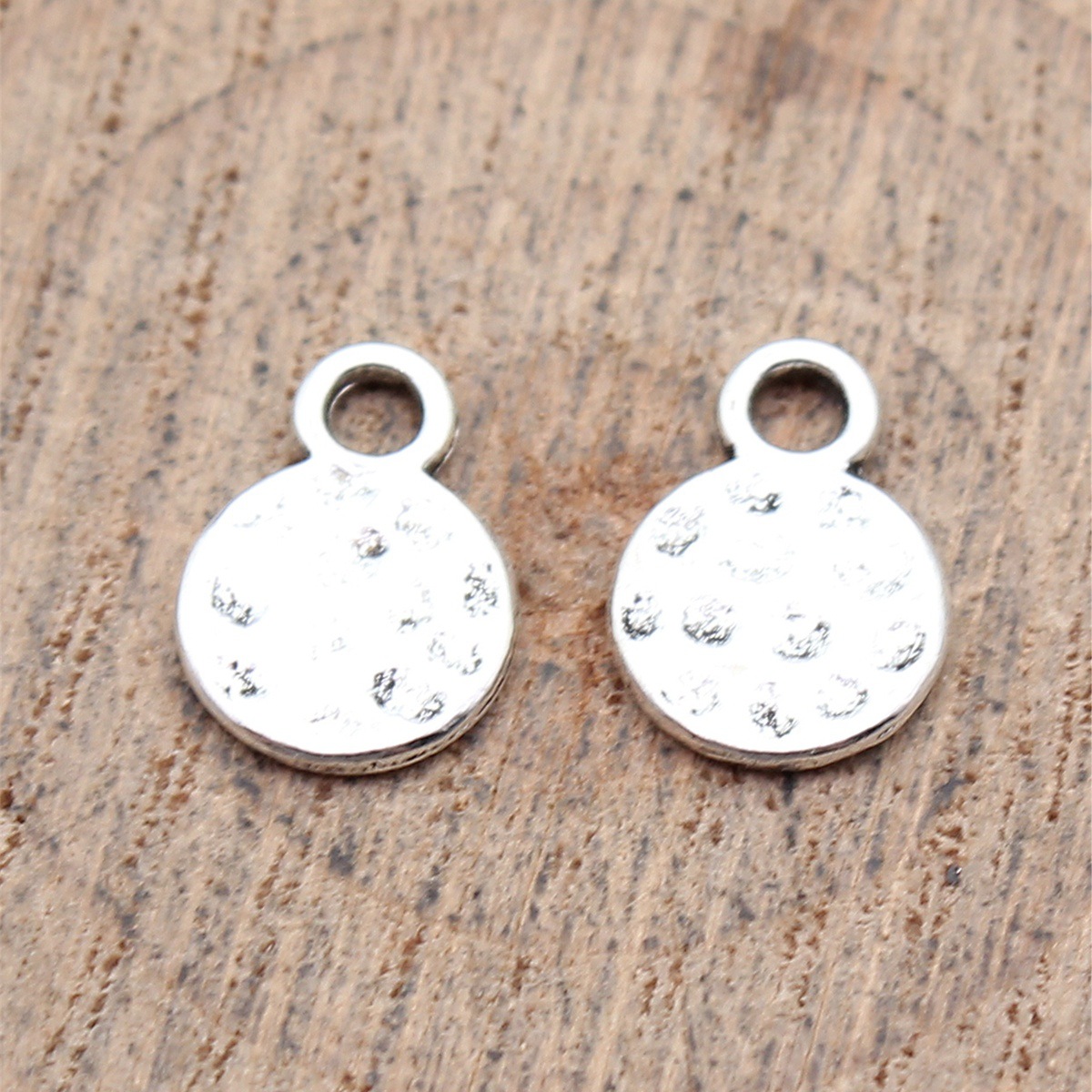 WYSIWYG 40pcs 11x8mm 3 Colors  - Vintage Fashion Nova 评论和价格